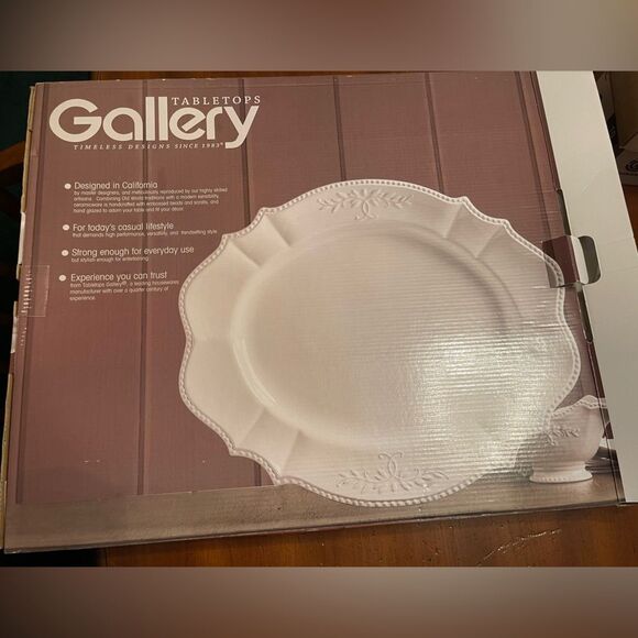 Large white Serving Plate - Picture 2 of 5